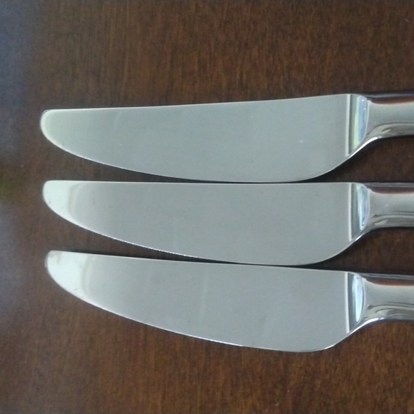 Mikasa 3 ROCKFORD Stainless Glossy Knives, Flatware - Picture 3 of 6